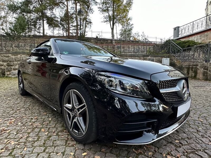 Gebraucht Mercedes C200 AMG 184 PS (135 kW) 2020 Obsidianschwarz  metalliclack Cabrio