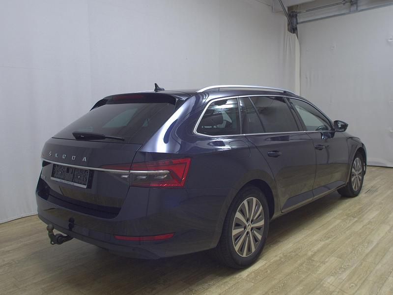Gebraucht Skoda Superb Style 150 PS (110 kW) 2022 Blau Kombi