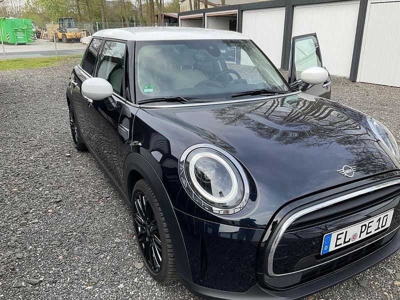 Gebraucht Mini Cooper Classic 136 PS (100 kW) 2023 Schwarz Kleinwagen
