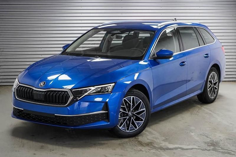 Ny Skoda Octavia Selection 2025 Blå Stationcar