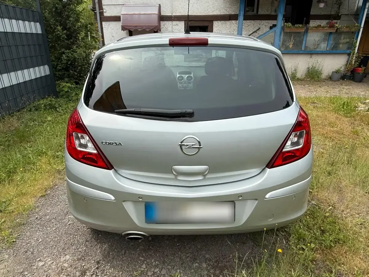 Gebraucht Opel Corsa Edition 87 PS (63 kW) 2012 Silber Kleinwagen