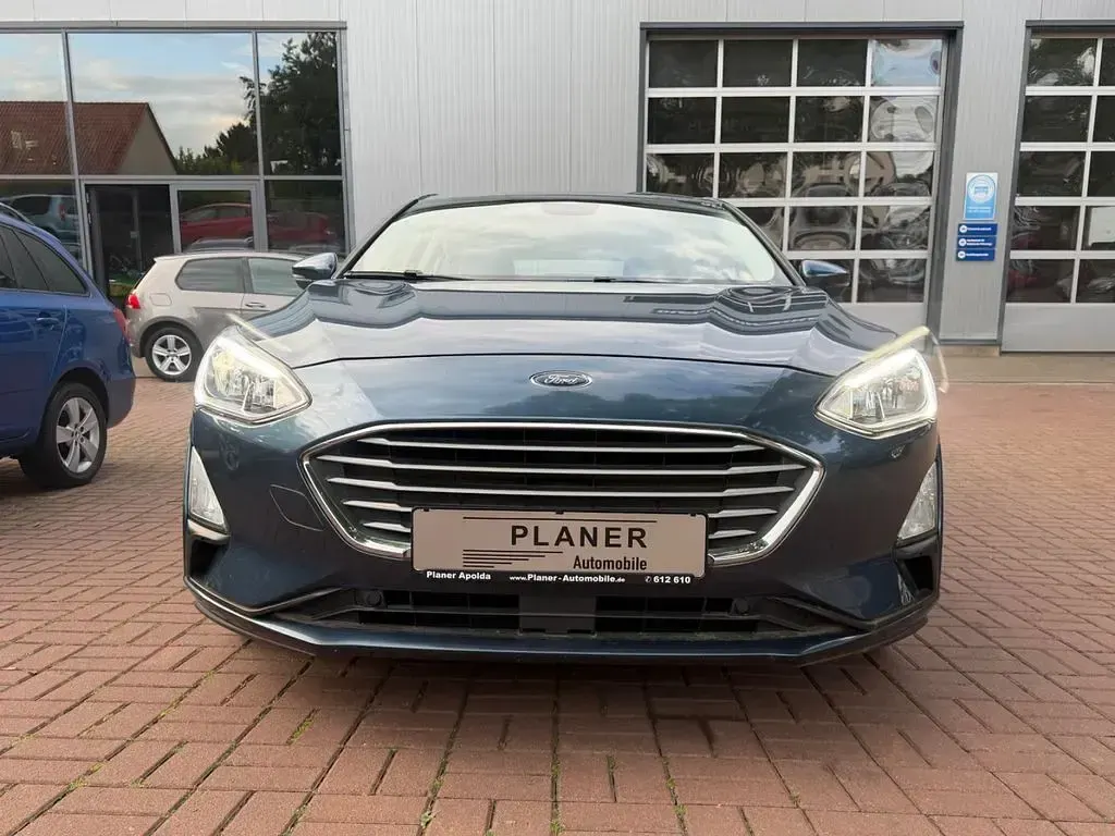 Gebraucht Ford Focus Cool & Connect 101 PS (74 kW) 2019 Blau Limousine