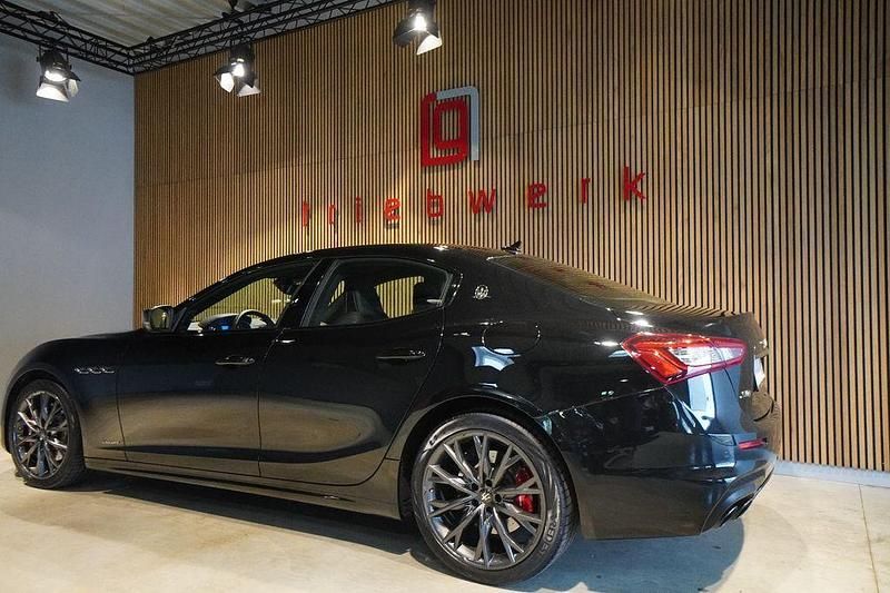Gebraucht Maserati Ghibli 430 PS (316 kW) 2021 Schwarz Limousine