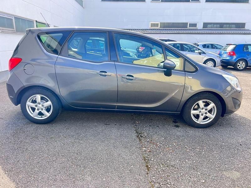 Gebraucht Opel Meriva Edition 101 PS (74 kW) 2010 Grau Van / Kleinbus