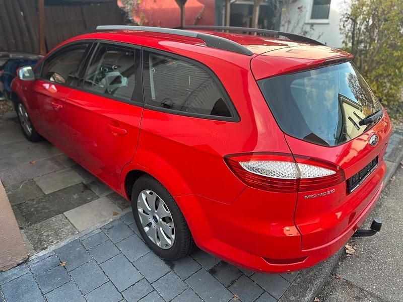 Gebraucht Ford Mondeo 145 PS (106 kW) 2008 Rot Kombi