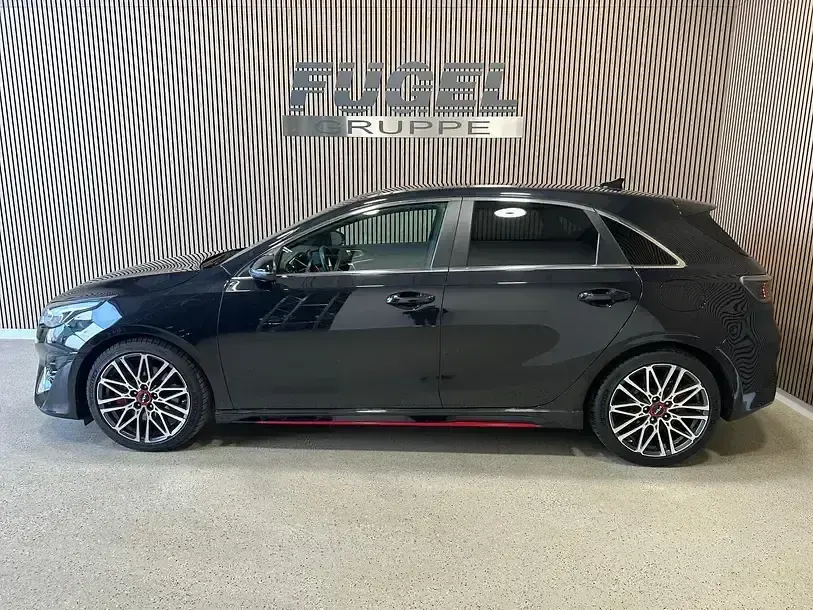 Gebraucht Kia Ceed GT GT 204 PS (150 kW) 2022 Zilinaschwarz met. Limousine