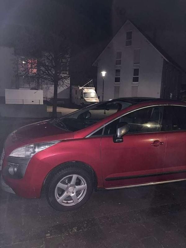 Gebraucht Peugeot 3008 Business-Line 150 PS (110 kW) 2010 Rot Kombi