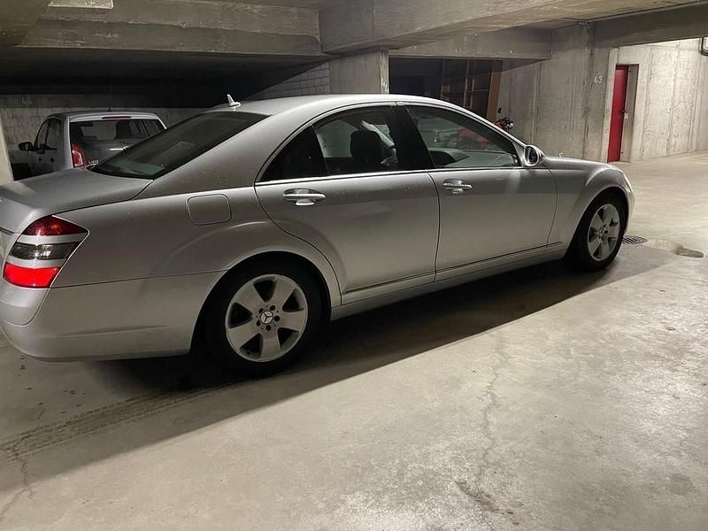 Silber Gebraucht 2006 Mercedes S350 Limousine | 8.150 € (Superpreis) - Bild 1/4