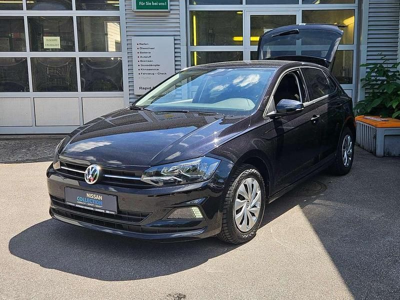 Deep black Gebraucht 2018 VW Polo Comfortline Kleinwagen | 10.700 € (Guter Preis) - Bild 1/4