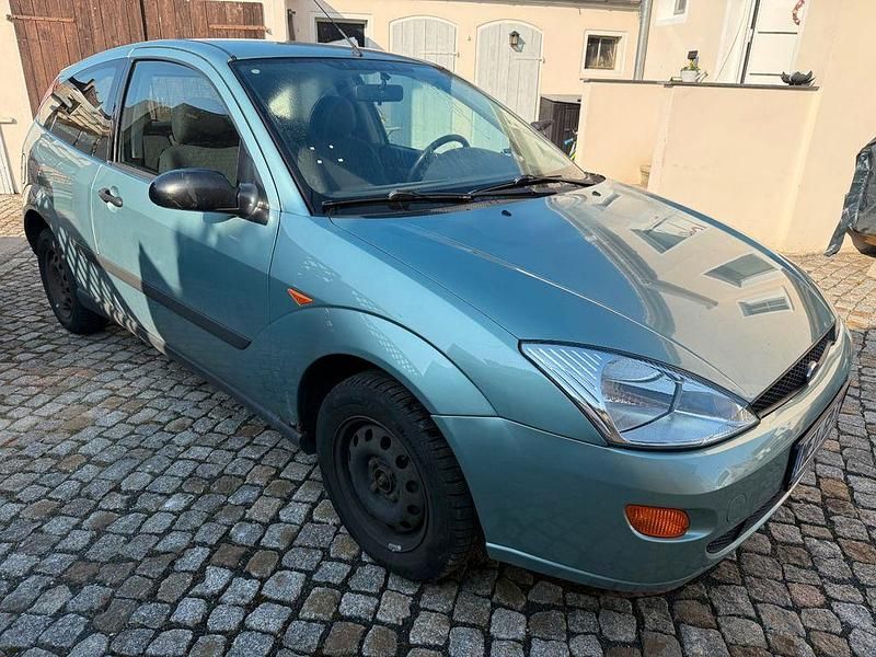 Gebraucht Ford Focus Trend 75 PS (55 kW) 1999 Blau Limousine