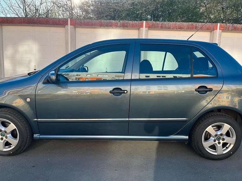 Gebraucht Skoda Fabia 75 PS (55 kW) 2005 Grau Limousine