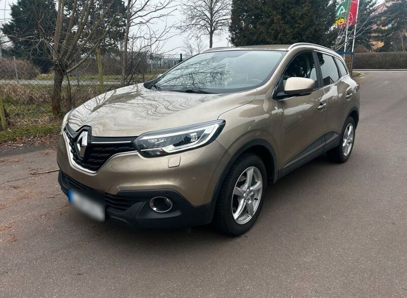 Beige Gebraucht 2017 Renault Kadjar Experience SUV | 15.900 € (Fairer Preis) - Bild 1/3