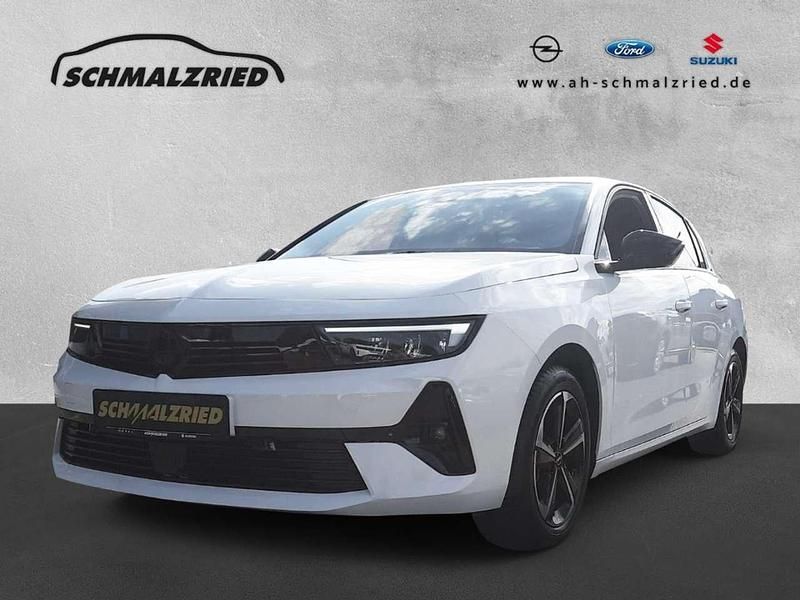 Weiß Gebraucht 2024 Opel Astra Limousine | 22.970 € (Guter Preis) - Bild 1/4