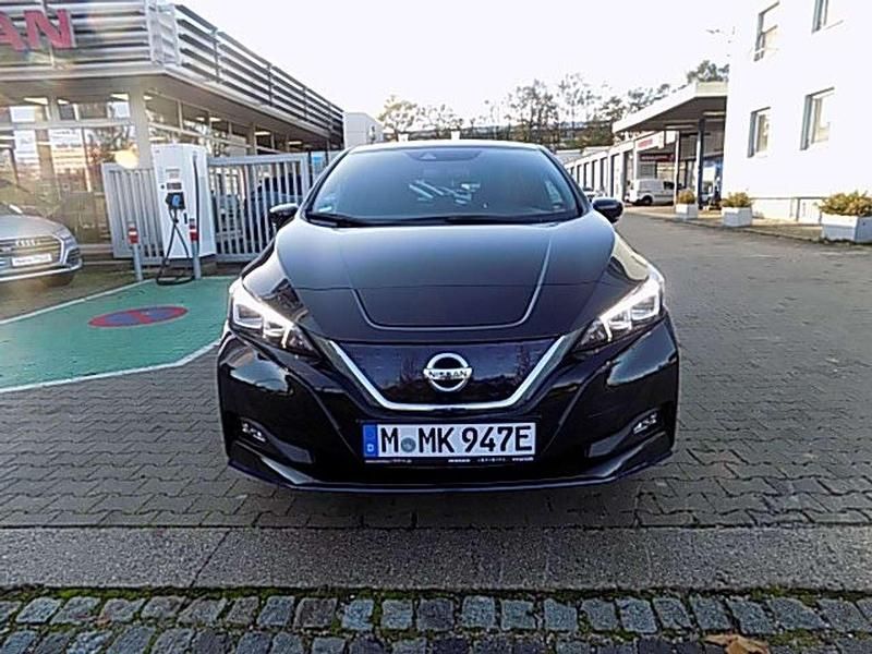 Gebraucht Nissan Leaf Tekna 160 kW (218 PS) 2020 Blac (schwarz) Kleinwagen