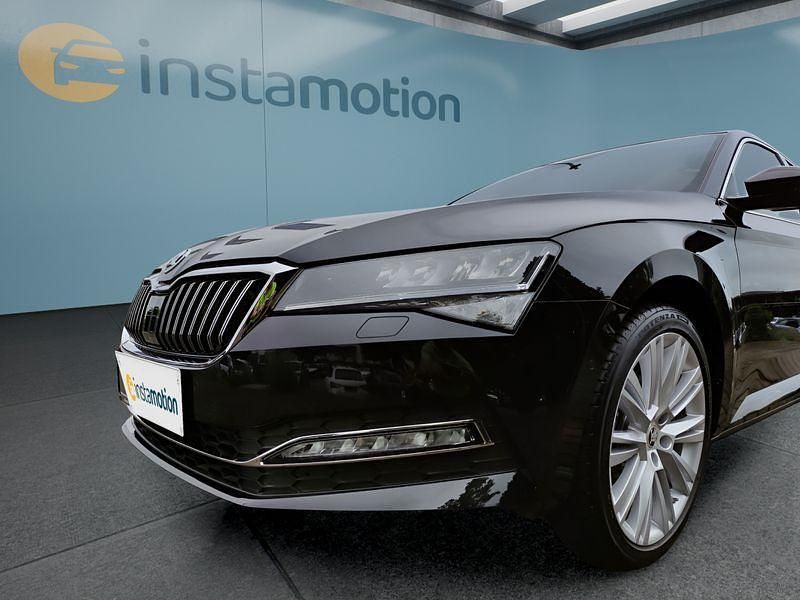 Gebraucht 2022 Skoda Superb Kombi | 27.749 € (Etwas zu teuer) - Bild 1/4