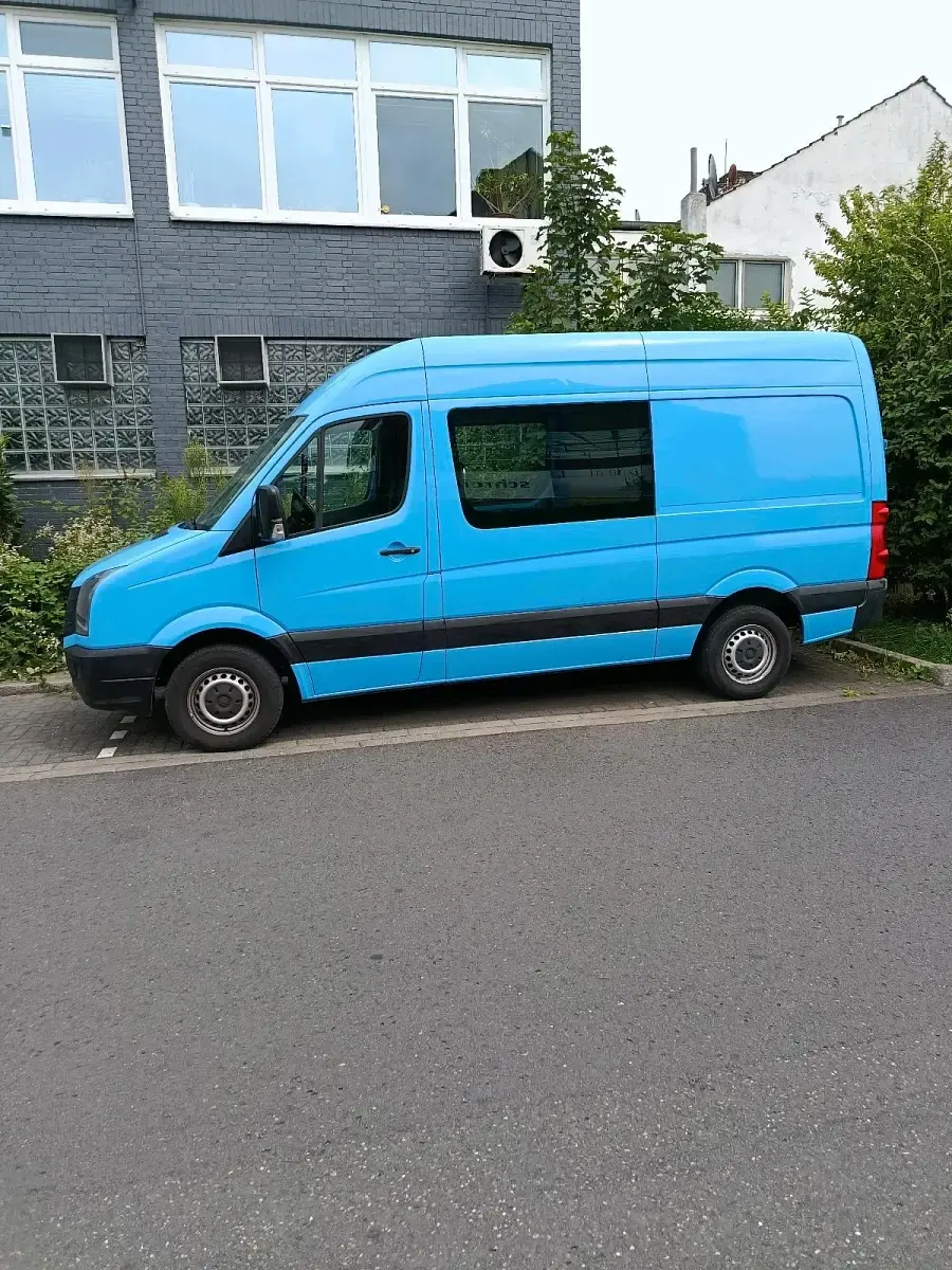 Gebraucht VW Crafter 139 PS (102 kW) 2011 Blau Van