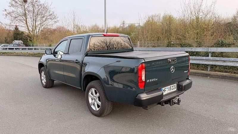 Gebraucht Mercedes X220 163 PS (119 kW) 2018 Grün Pickup