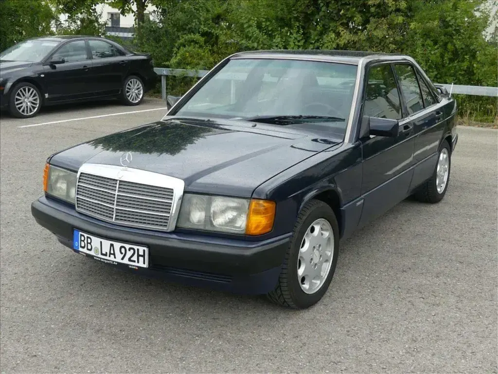 Gebraucht Mercedes 190 160 PS (117 kW) 1992 Blau Limousine