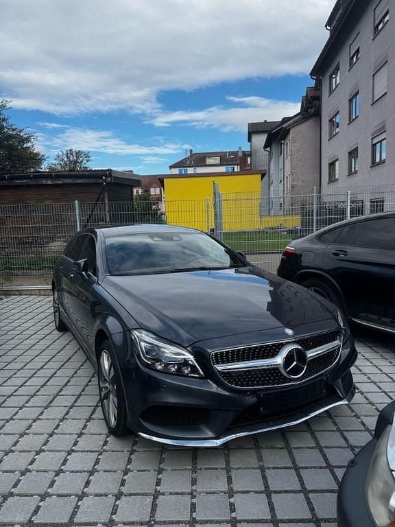 Grau Gebraucht 2015 Mercedes CLS500 Shooting Brake Kombi | 24.900 € (Superpreis) - Bild 1/4