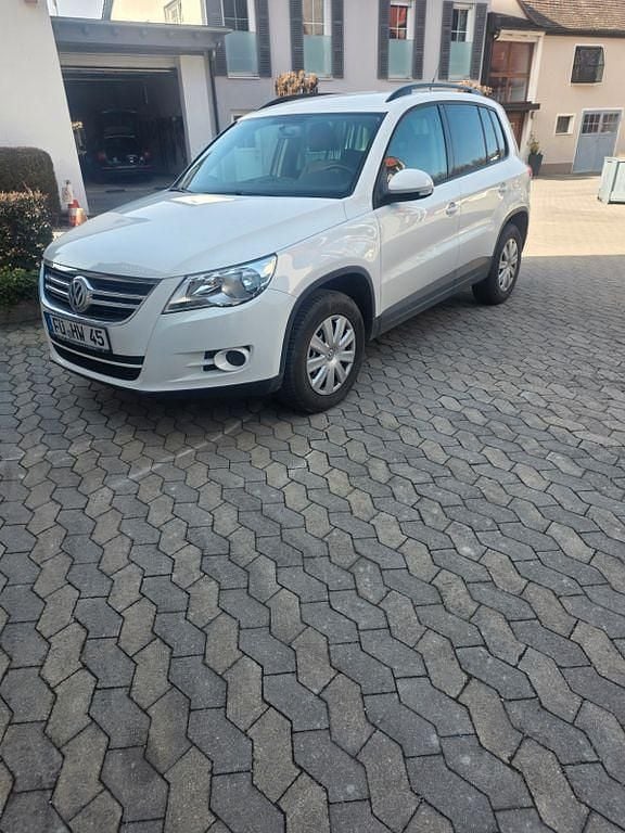 Gebraucht VW Tiguan Trendline 150 PS (110 kW) 2010 Weiß SUV