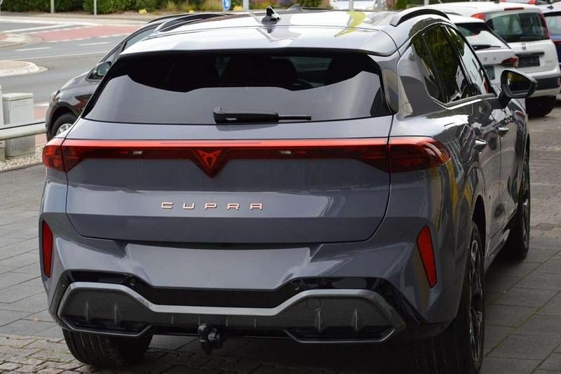 Neu Cupra Terramar VZ 265 PS (194 kW) 2025 Grau SUV