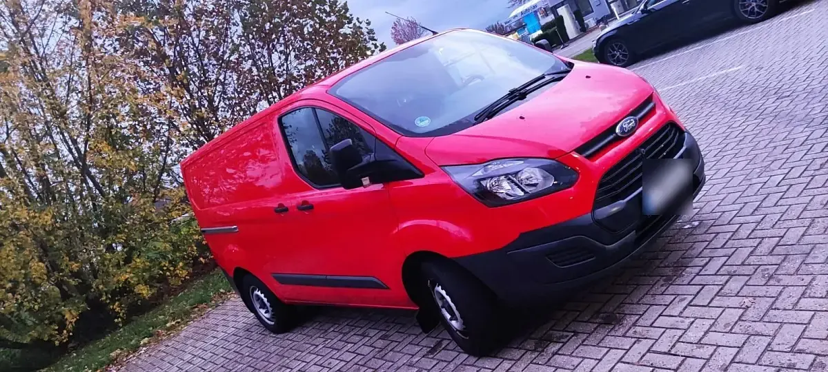 Gebraucht Ford Transit Custom 100 PS (73 kW) 2015 Rot Van / Kleinbus