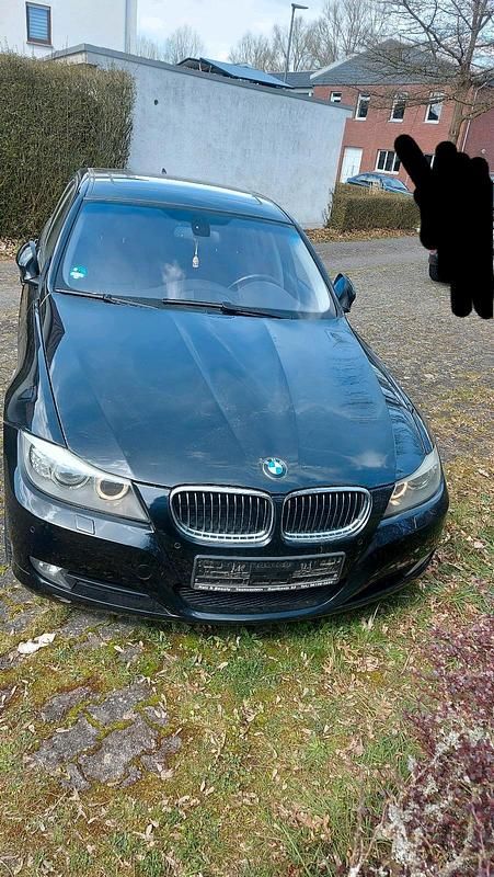 Second-hand BMW 318 2009 Negru Berlinǎ