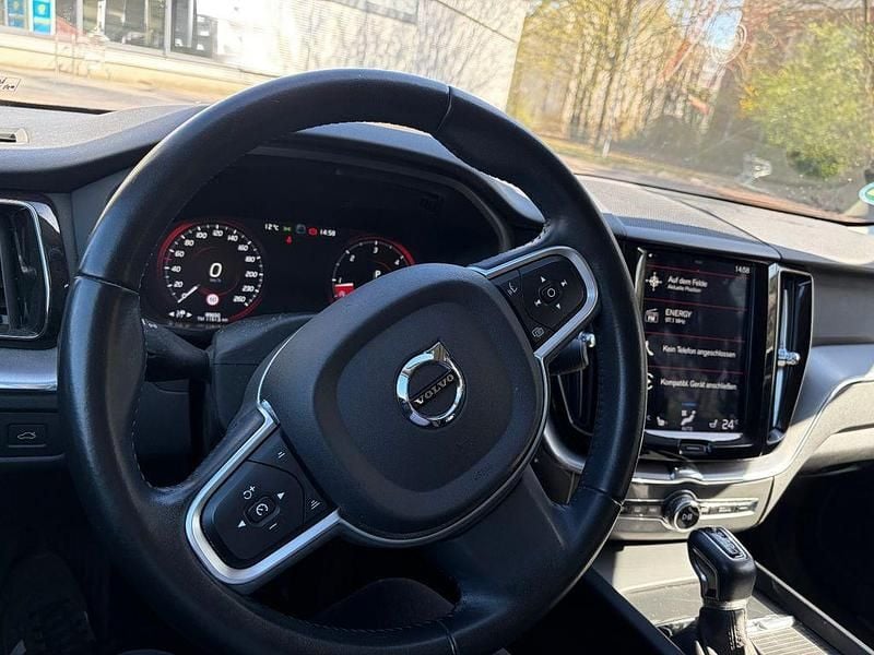 Gebraucht Volvo XC60 200 PS (147 kW) 2019 Schwarz SUV