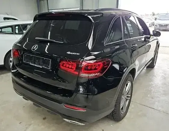 Gebraucht Mercedes GLC300de 194 PS (142 kW) 2022 Schwarz SUV