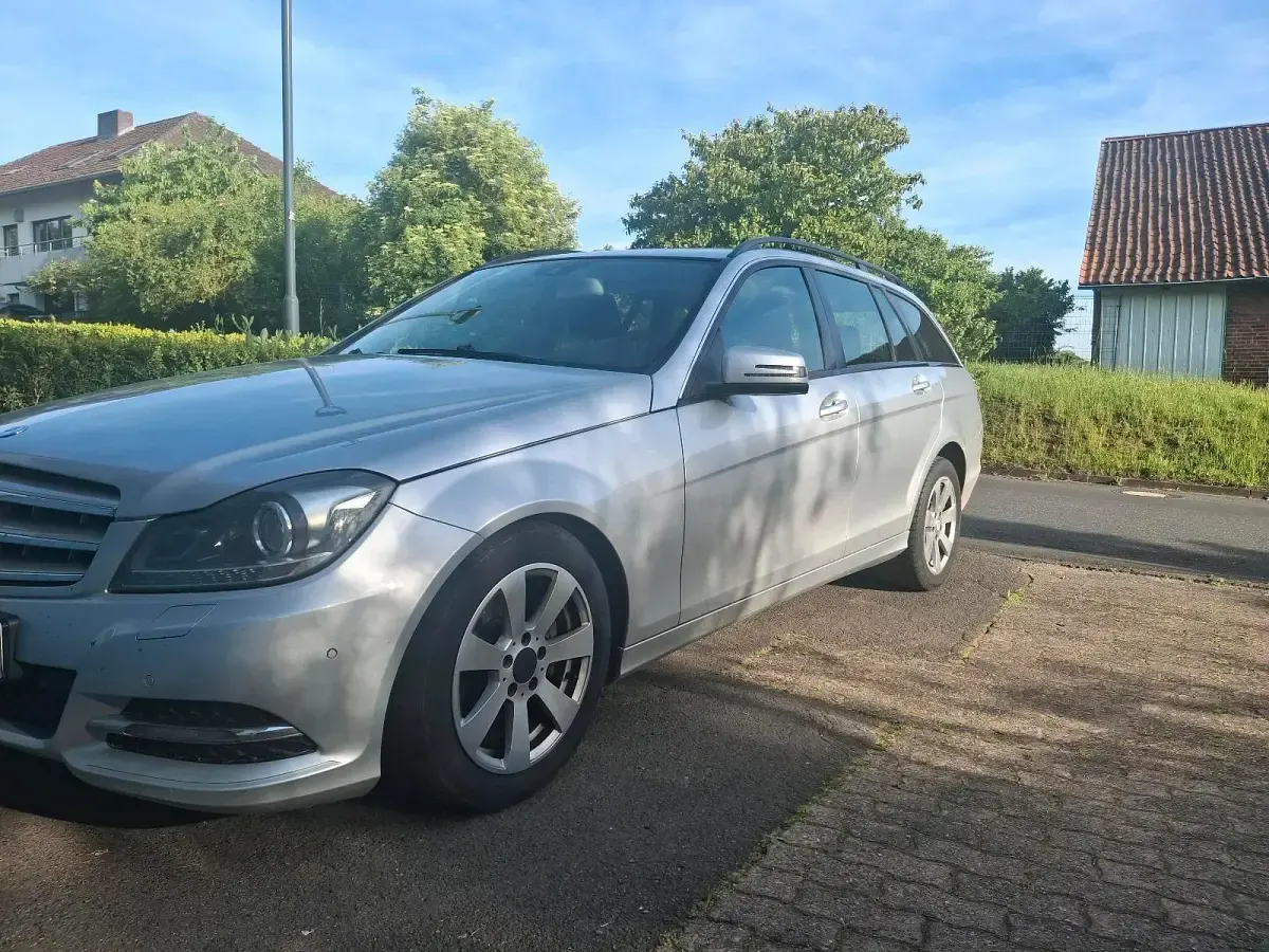 Gebraucht Mercedes C200 136 PS (100 kW) 2012 Silber Kombi