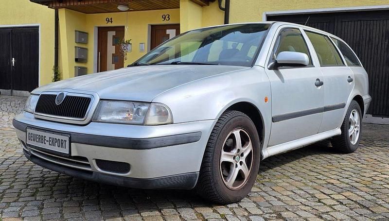 Silber Gebraucht 2000 Skoda Octavia Limousine | 990 € (Guter Preis) - Bild 1/4