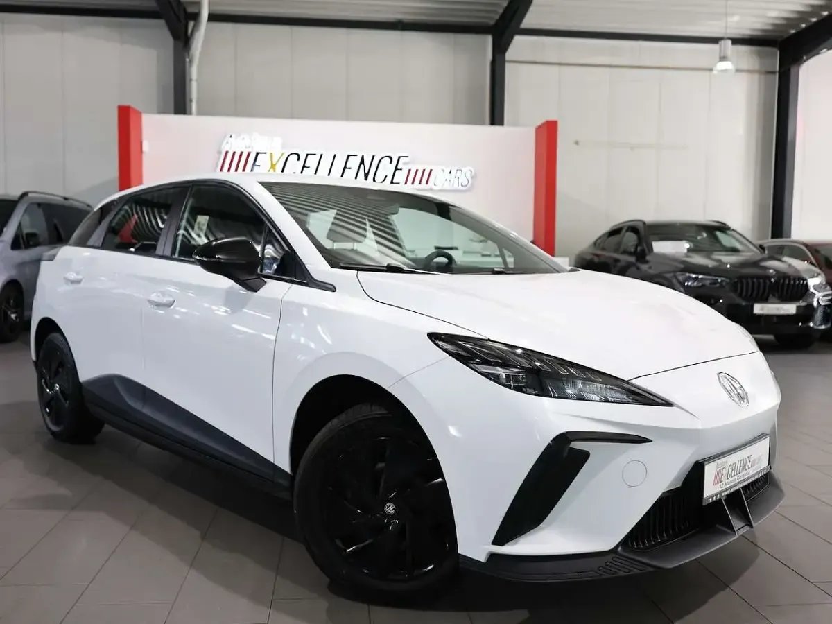 Occasion MG MG4 EV 125 kW (170 ch) 2023 Blanc Citadine