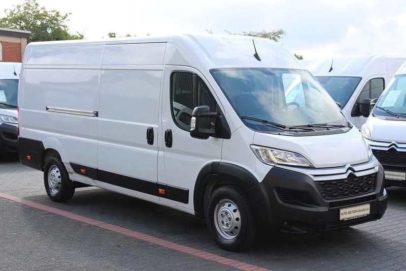 Weiß Gebraucht 2024 Citroën Jumper Van / Kleinbus | 18.998 € (Superpreis) - Bild 1/4