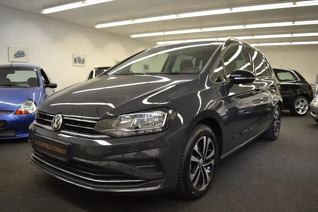 Gebraucht VW Golf VII IQ Drive 116 PS (85 kW) 2019 Grau Limousine
