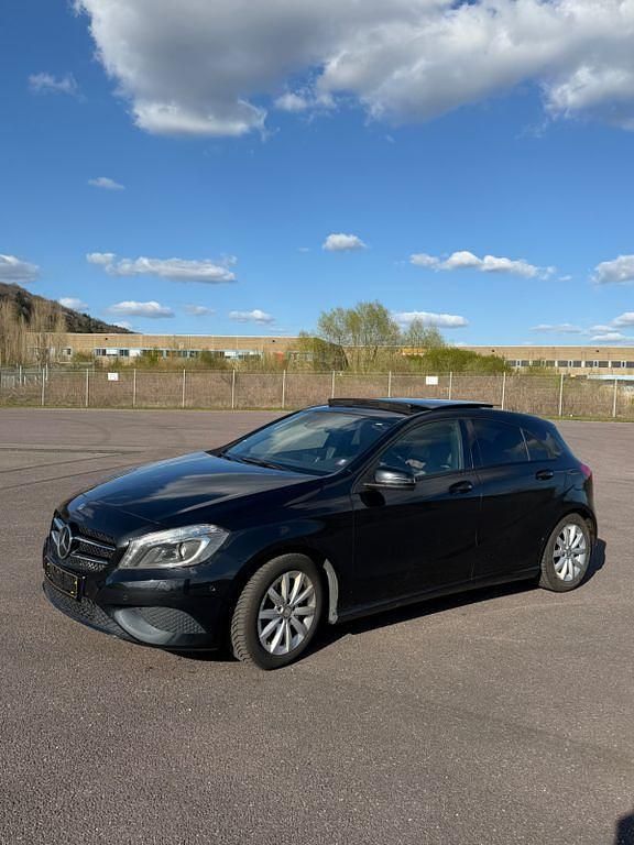 Gebraucht Mercedes A220 170 PS (125 kW) 2014 Schwarz Limousine