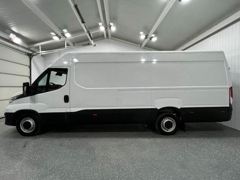 Gebraucht Iveco Daily 156 PS (114 kW) 2023 Weiß Van
