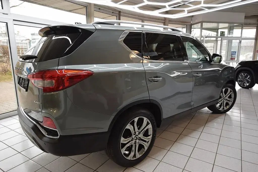 Gebraucht SsangYong Rexton 181 PS (133 kW) 2020 Grau SUV