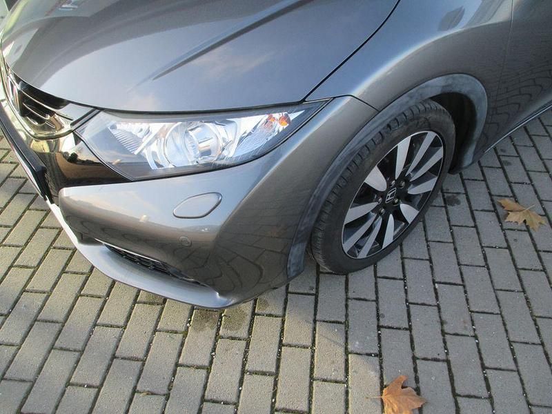 Gebraucht Honda Civic Executive 141 PS (103 kW) 2014 Polished metal Limousine