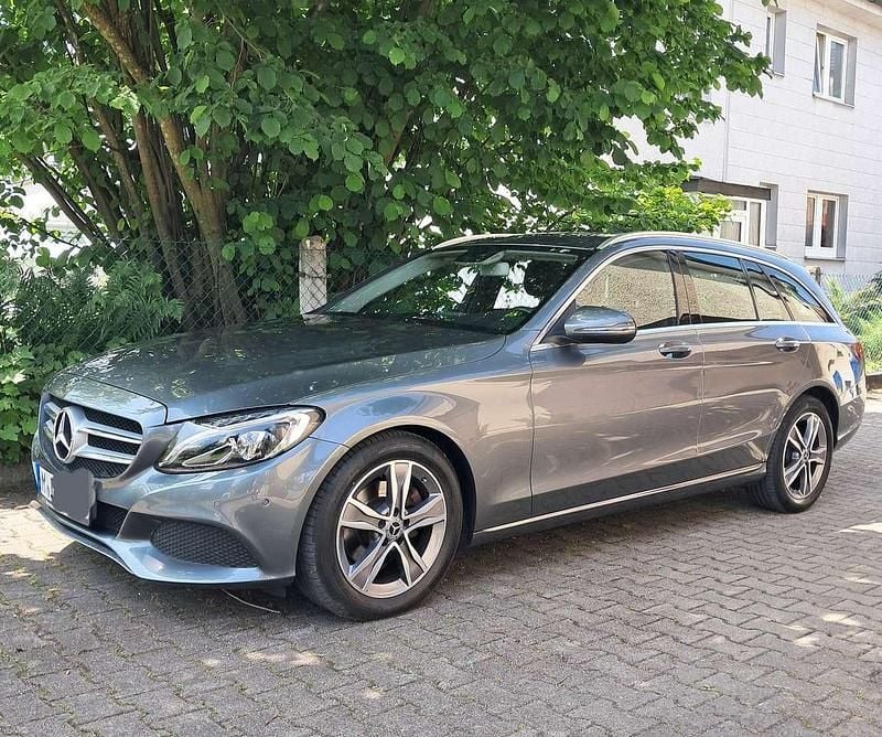 Gebraucht 2017 Mercedes C220 Avantgarde Kombi | 17.800 € (Guter Preis) - Bild 1/4