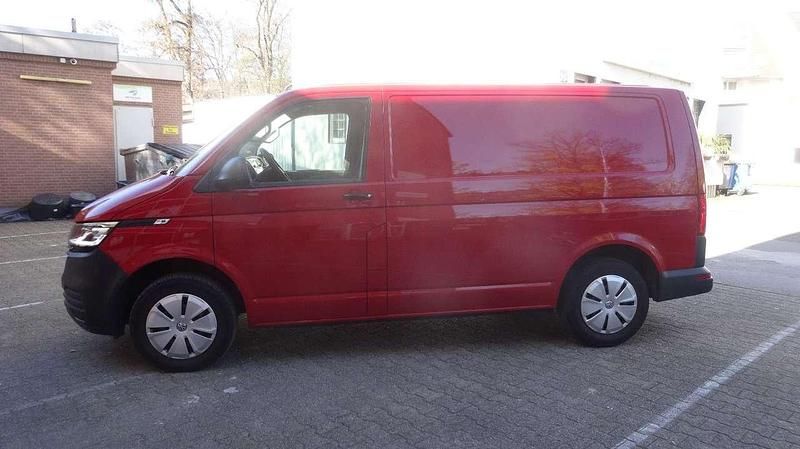 Gebraucht VW Transporter 90 PS (66 kW) 2021 Kirschrot Van