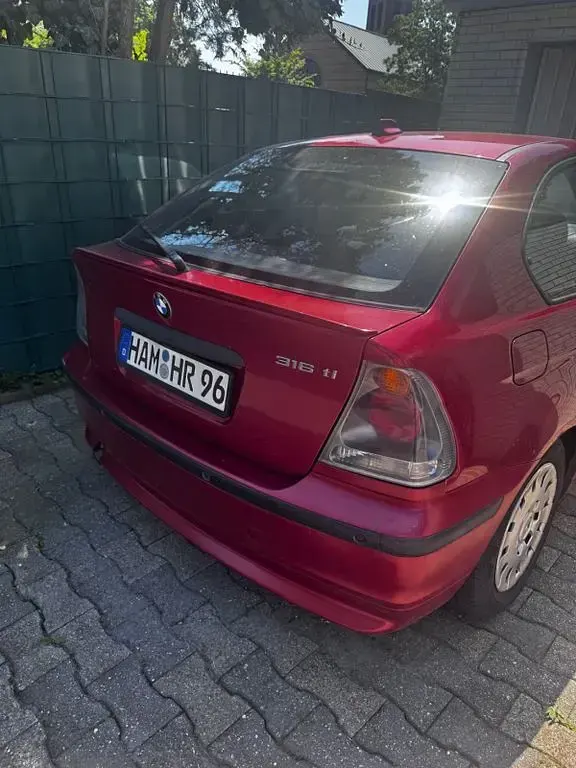 Gebraucht BMW 316 116 PS (85 kW) 2001 Rot Limousine