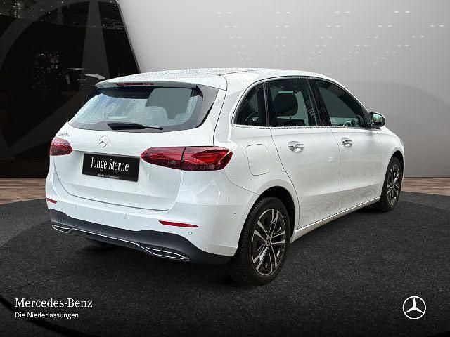 Gebraucht Mercedes B250e 218 PS (160 kW) 2023 Van / Kleinbus