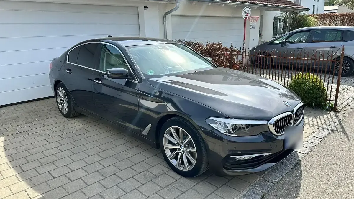 Gebraucht BMW 520 190 PS (139 kW) 2018 Schwarz Limousine