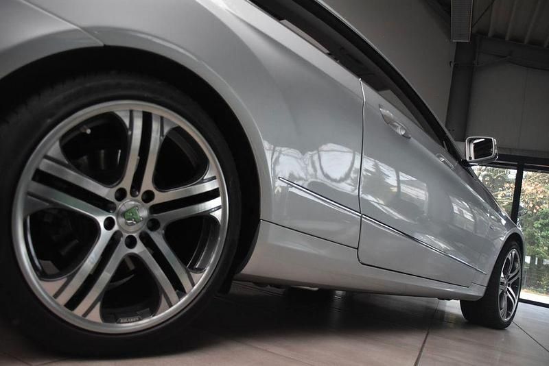 Gebraucht Mercedes E350 231 PS (169 kW) 2010 Silber Coupé