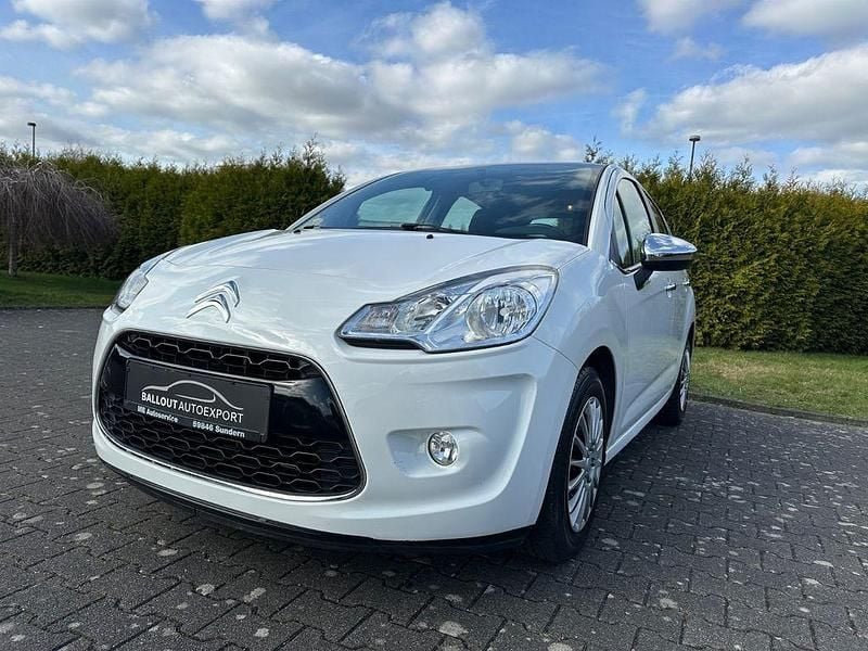 Gebraucht Citroën C3 SELECTION 73 PS (53 kW) 2012 Weiß Limousine