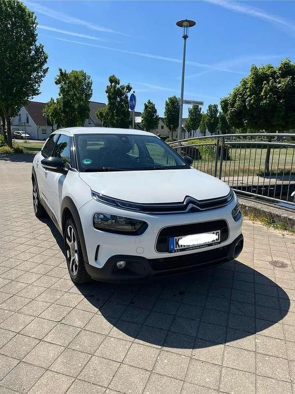 Weiß Gebraucht 2018 Citroën C4 Cactus Shine Kleinwagen | 8.999 € (Fairer Preis) - Bild 1/4