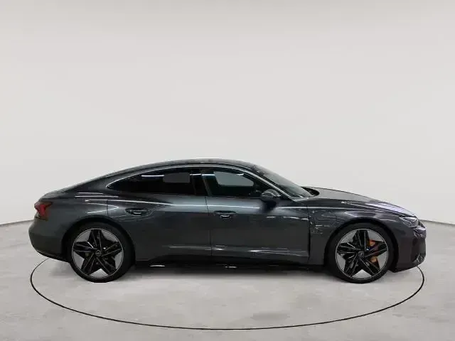 Gebraucht Audi e-tron GT quattro Design 350 kW (476 PS) 2023 Grau Limousine