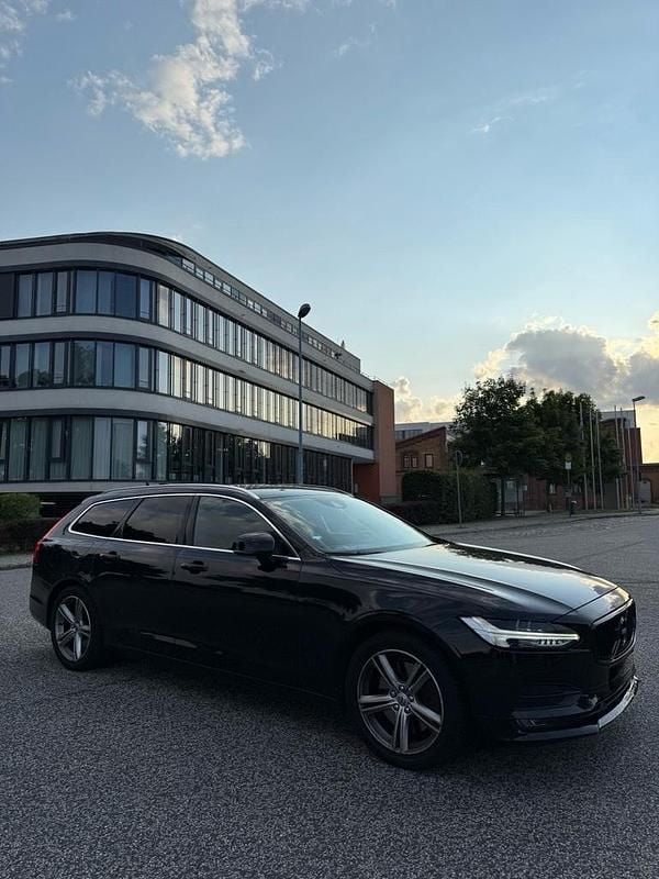 Schwarz Gebraucht 2017 Volvo V90 Kombi | 22.500 € (Superpreis) - Bild 1/4