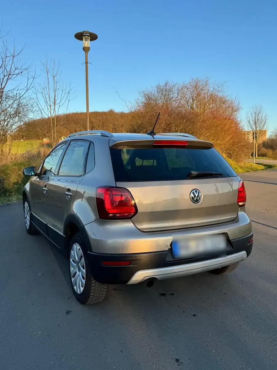 Gebraucht VW Polo Cross 90 PS (66 kW) 2015 Gold Kleinwagen