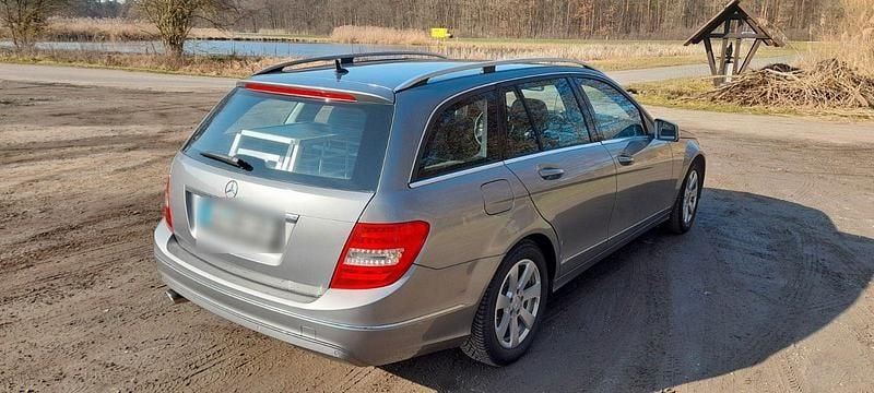 Gebraucht Mercedes C220 Avantgarde 170 PS (125 kW) 2014 Silber Kombi